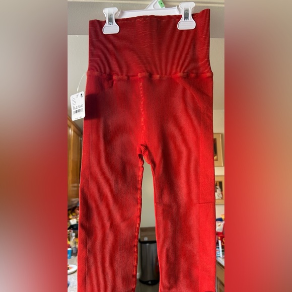 NWT Free People Movement 7/8 Ribbed Leggings M/L Coral / Bright Orange NEW - Picture 2 of 6